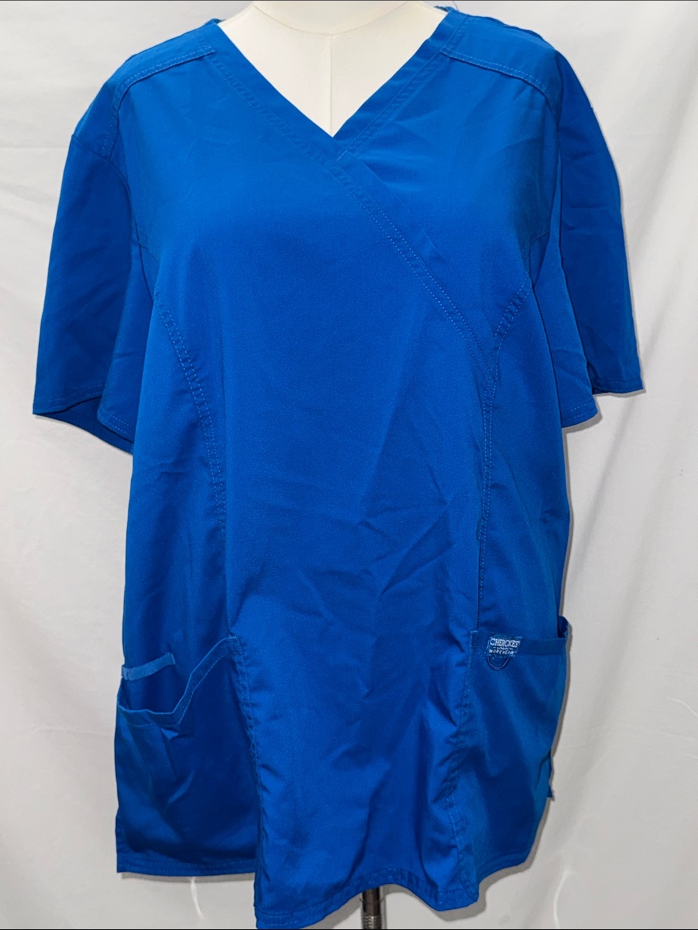 Cherokee Women’s Workwear Bright Blue V-Neck Scrub Top with Front Pockets 2XL